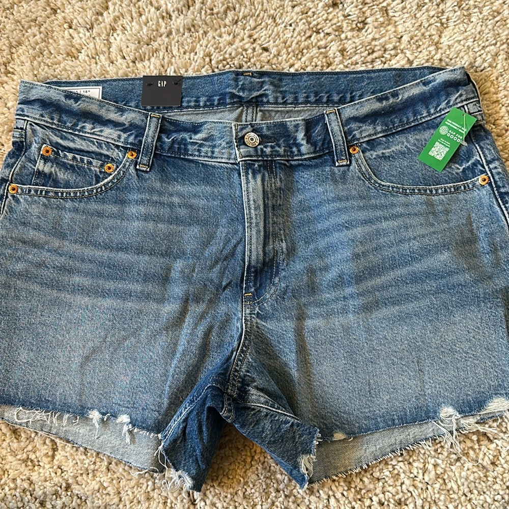 4" Low Rise Stride Denim Shorts “Light Destroy”